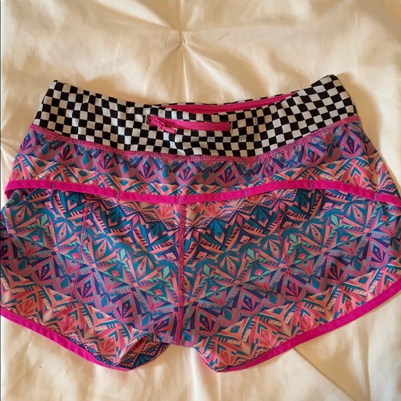 ivivva girls running short - Picture 2 of 2